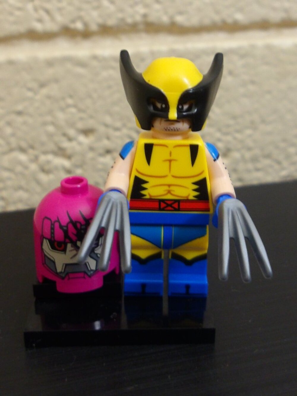 LEGO Wolverine Minifigure 71039 Marvel Series 2 New, no bag Complete